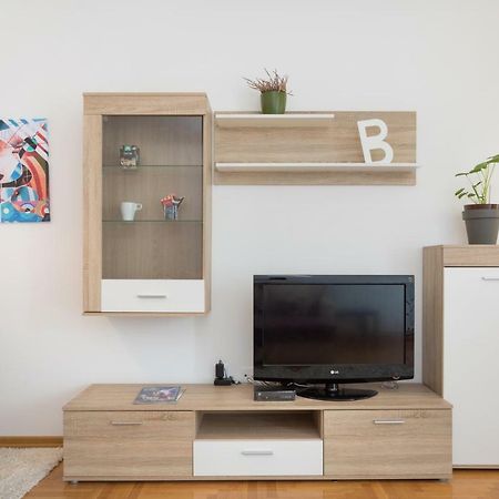 Cute And Sunny Studio In Zagreb With Balcony & Free Parking エクステリア 写真