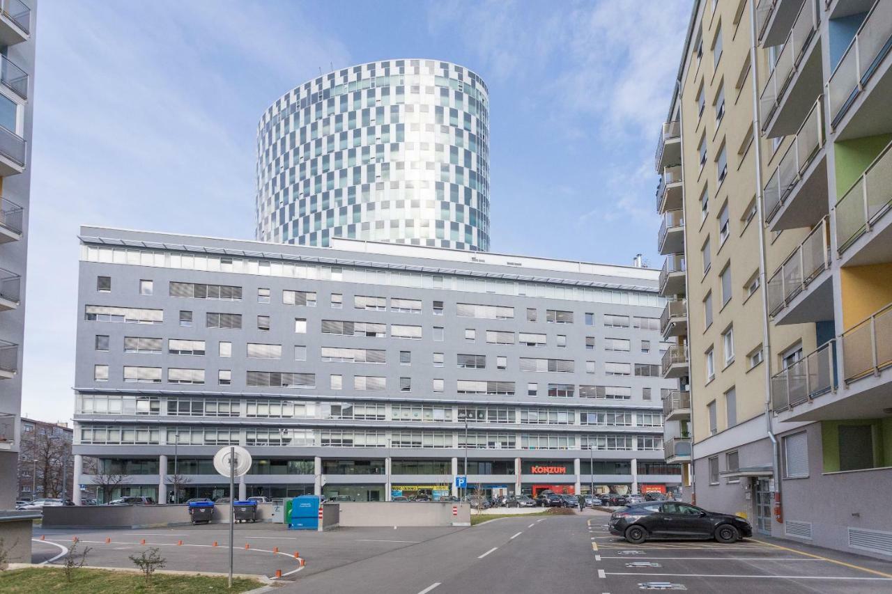 Cute And Sunny Studio In Zagreb With Balcony & Free Parking エクステリア 写真