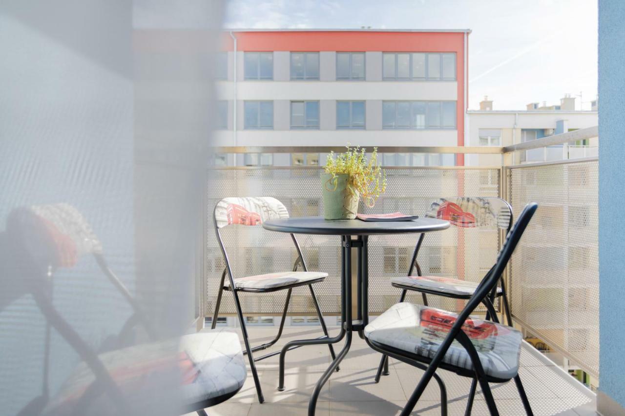 Cute And Sunny Studio In Zagreb With Balcony & Free Parking エクステリア 写真